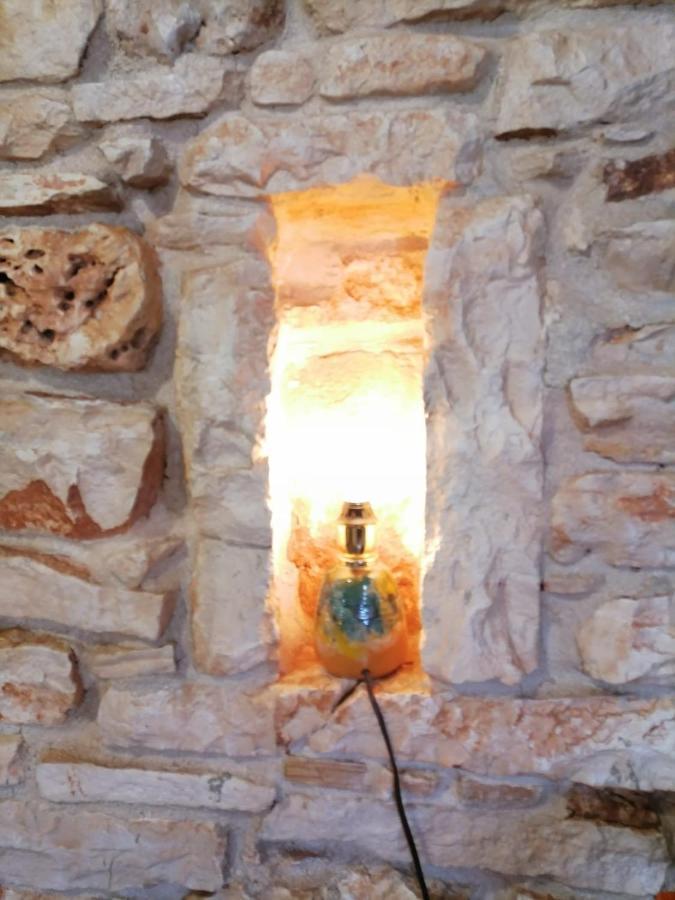 Mala Kuca Sa Velikim Grijanim Bazenom Antonio Villa Šišan Exteriör bild